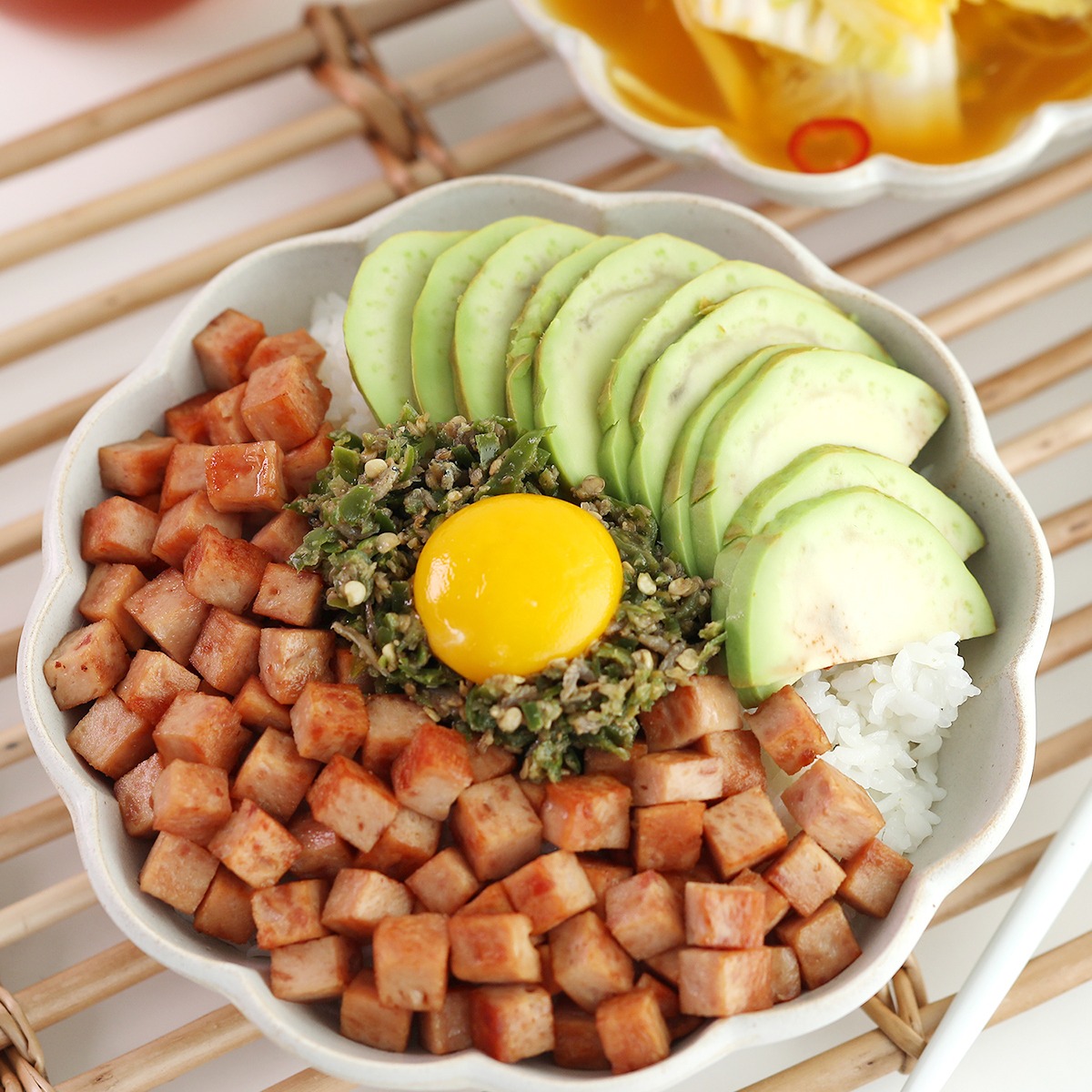 셰프애찬 수제 청양 맵짤이, 두 통 구성이라 식탁에 두기 전 이것부터 따져봤어요 3